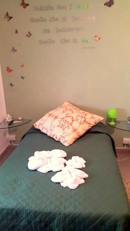Lo Specchio Del Salento Bed & Breakfast เลชเช ห้อง รูปภาพ