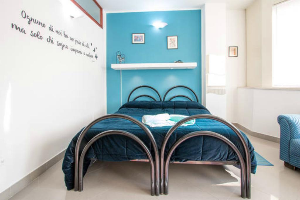 Lo Specchio Del Salento Bed & Breakfast เลชเช ห้อง รูปภาพ