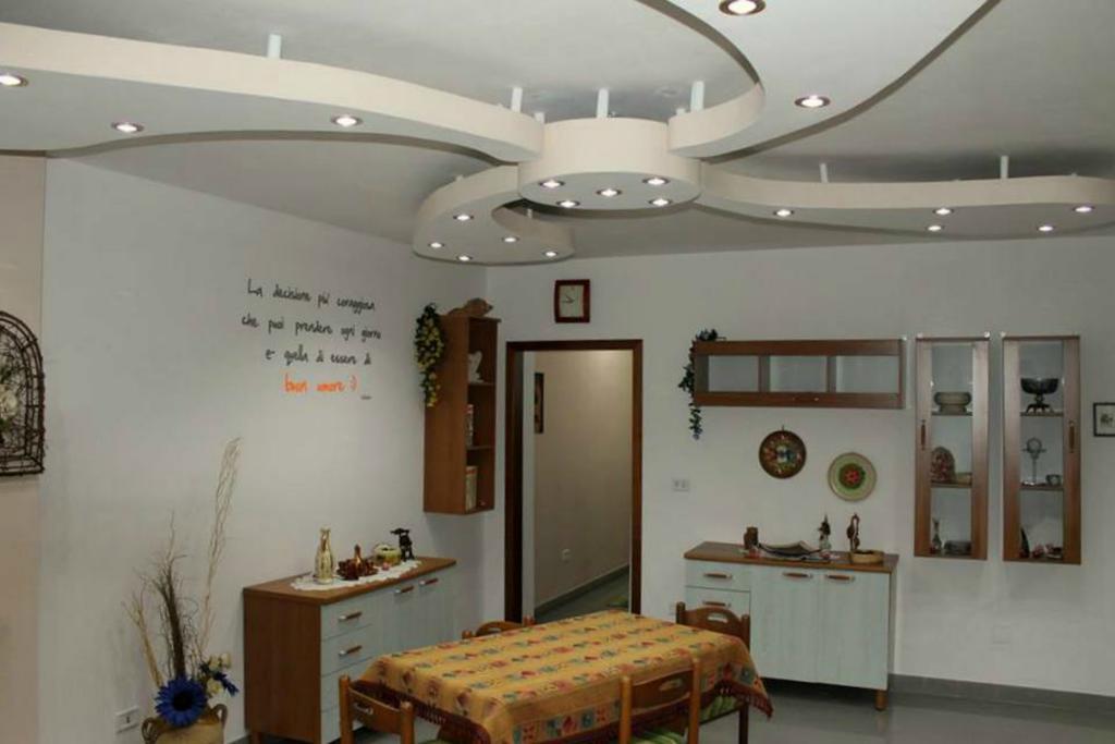 Lo Specchio Del Salento Bed & Breakfast เลชเช ภายนอก รูปภาพ